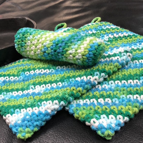 2 cotton potholders +1 cast iron pan handle holder - Picture 2 of 3